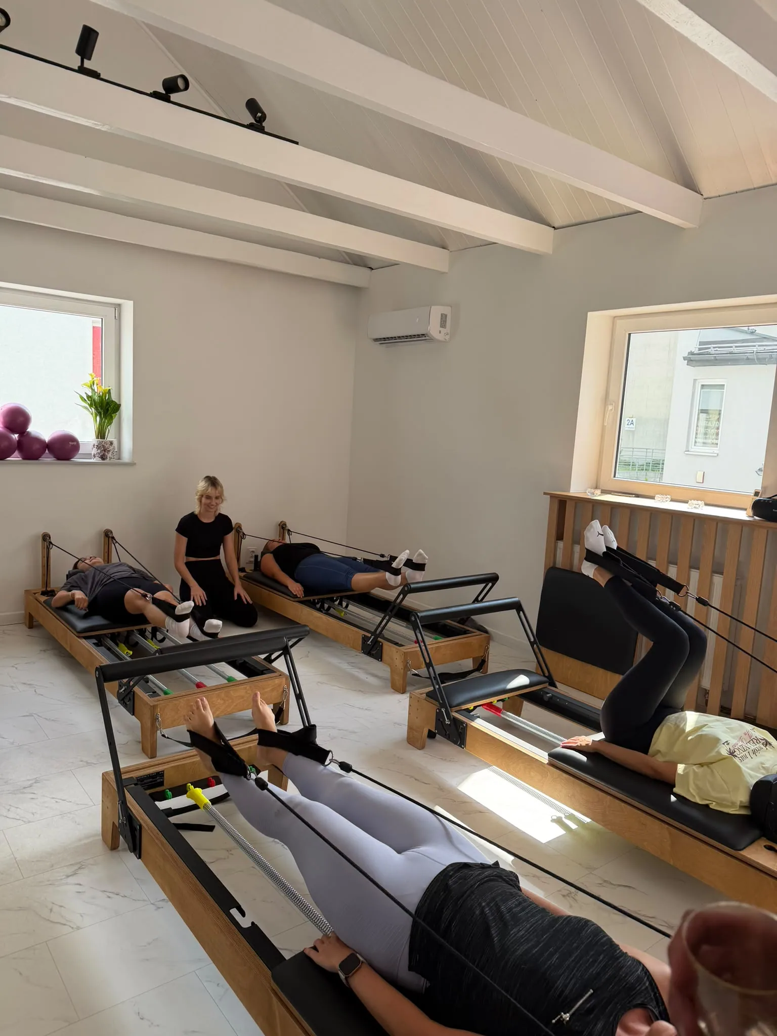 Zajęcia Pilates Reformer w Reform & Flow Kraków